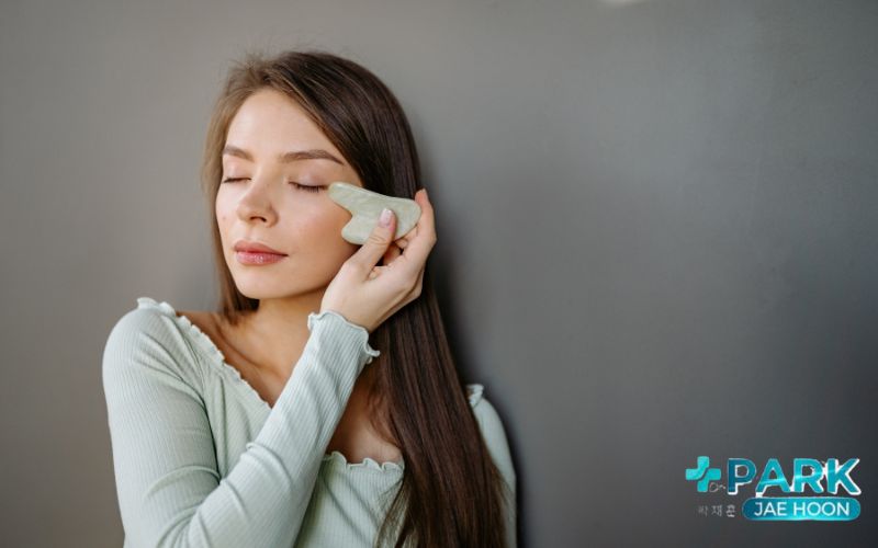 Mewing có gây lệch mặt không? Dấu hiệu tập sai gây lệch mặt?